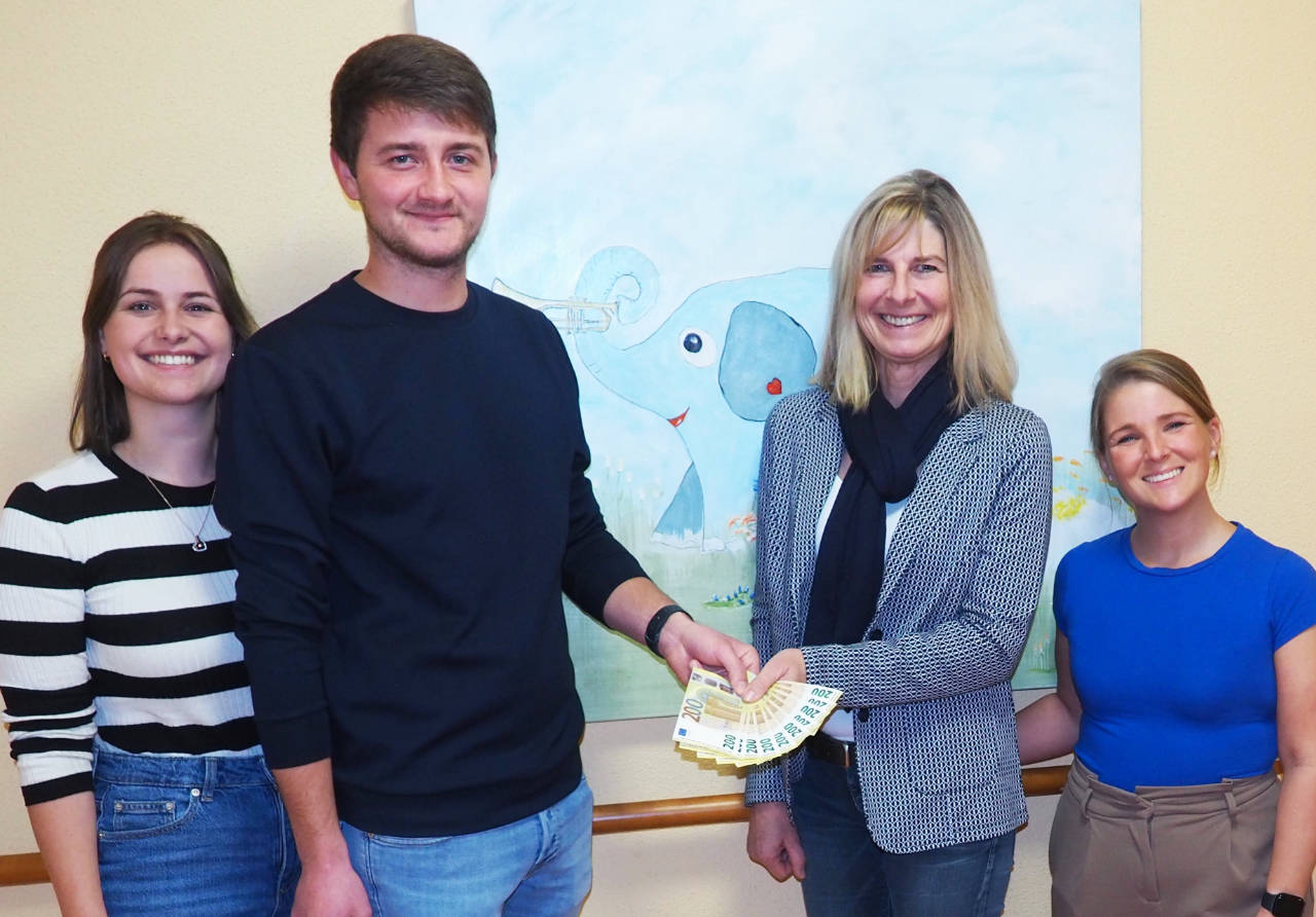 Spendenübergabe Haus ANNA